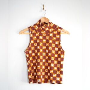 Big Bud Lucky print sleeveless turtleneck top